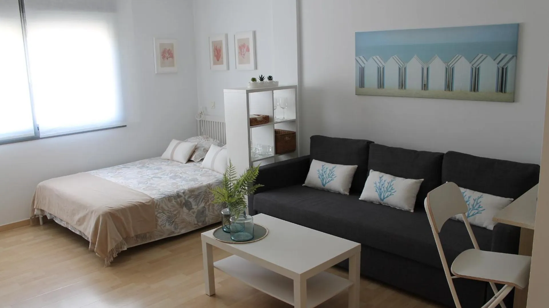 Paseo Maritimo Apartment Malaga Spain